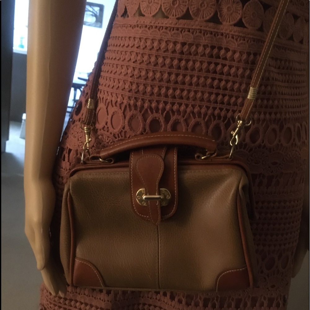 Vintage Jackson Crossbody Leather 2 Tone Bag